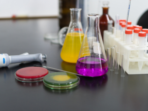 Soluciones y reactivos líquidos